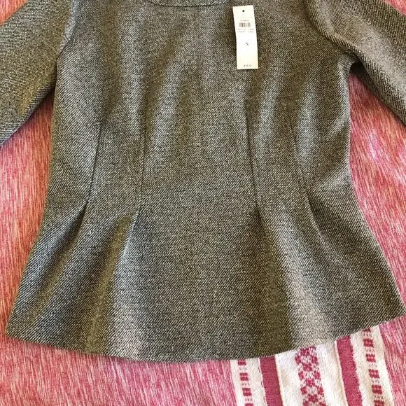 NWT Ann Taylor Peplum Small Short Sleeve Gray Tweed Crew Neck Casual Zip - Picture 4 of 9